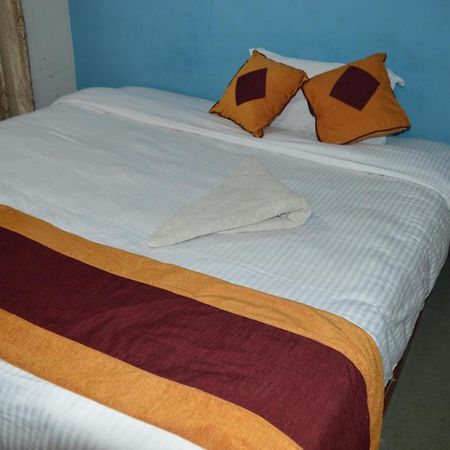 Kings Land Hotel Kathmandu Bagian luar foto