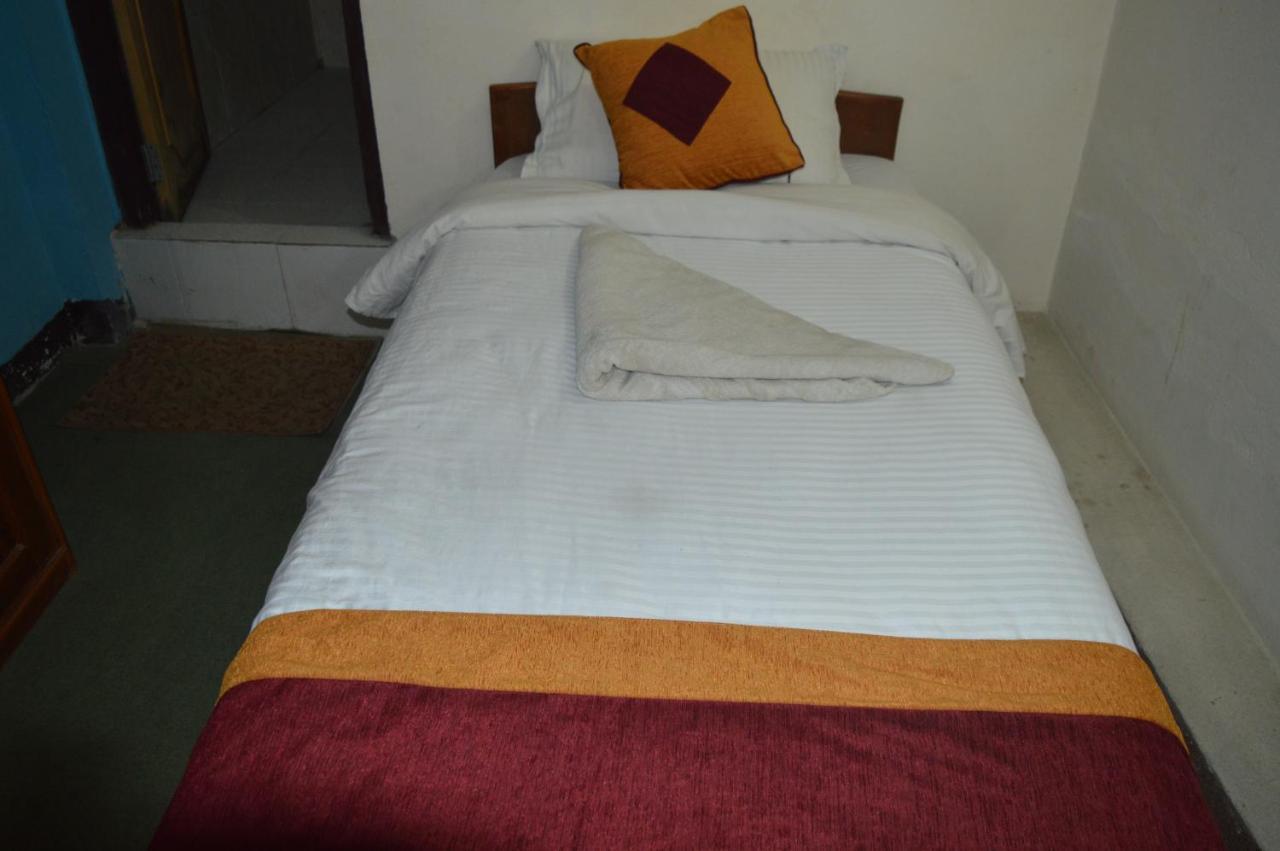 Kings Land Hotel Kathmandu Bagian luar foto