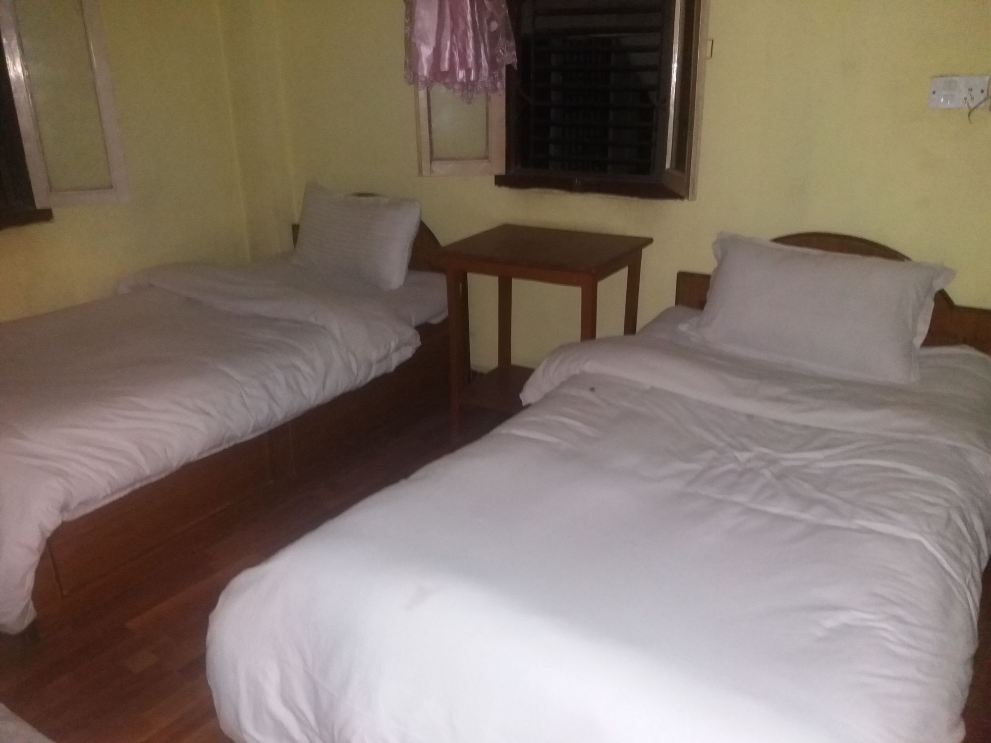 Kings Land Hotel Kathmandu Bagian luar foto